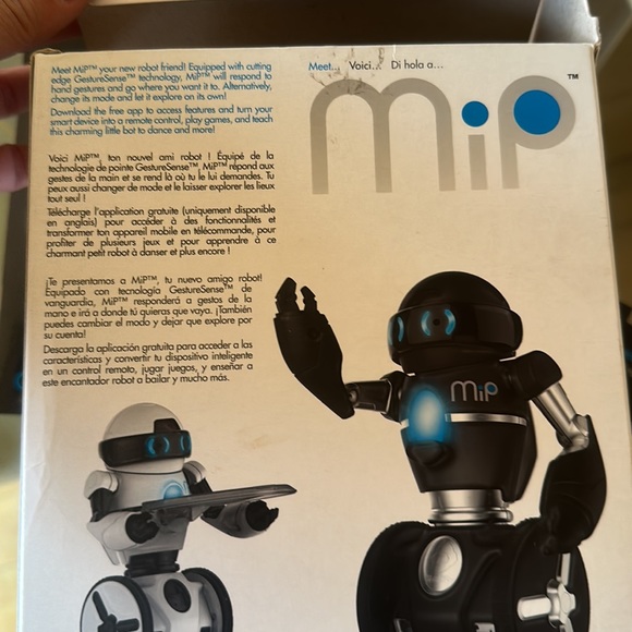 WowWee Mip Robot - Picture 8 of 8